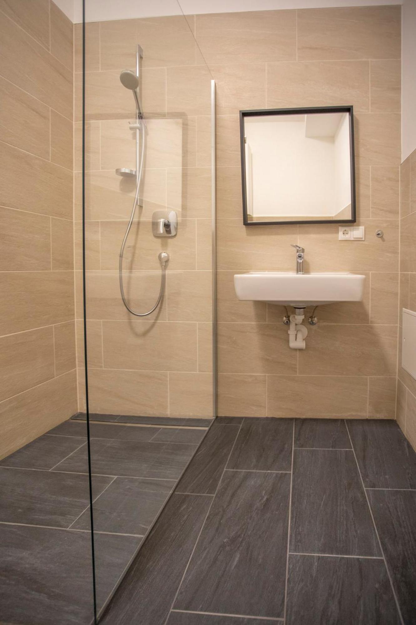 Innsbruck Urban Apartment I No Stairs I 24H Contactless Check-In Esterno foto